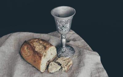 What do Seventh-day Adventists Believe about the Lord’s Supper (Communion)?